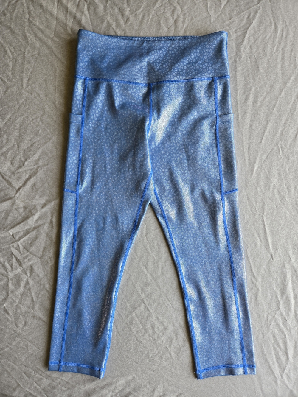 Zyia Active Sky Blue Brilliant Leopard Capri Leggings Pockets Sz 6-8 21 Inseam